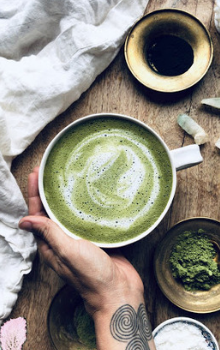 tasse de thé au matcha