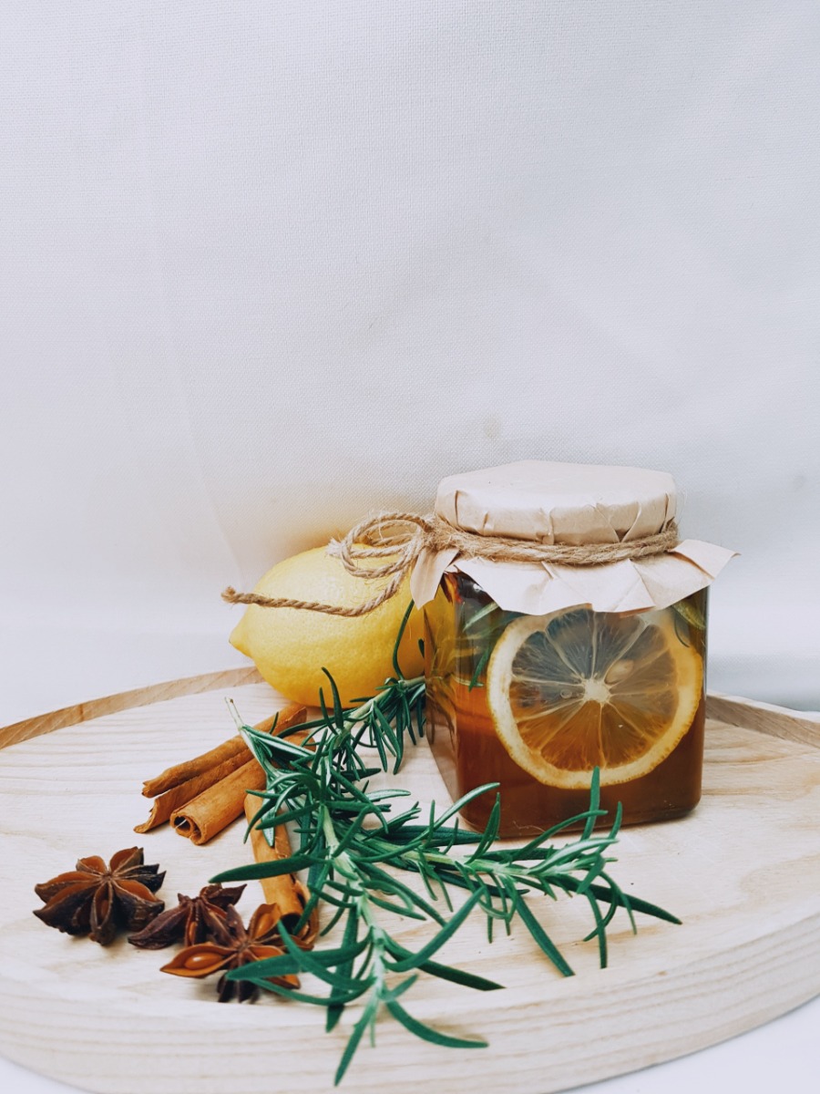 Organic honey with thyme - buy organic honey online from Amanvida